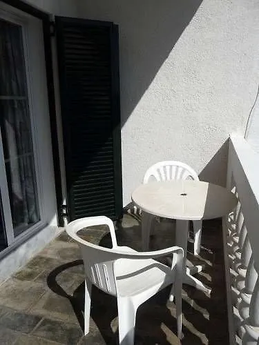 Lägenhetshotell Ilios And Irene 3*