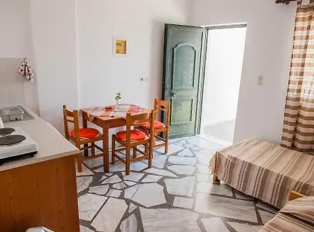 Ilios And Irene Aparthotel