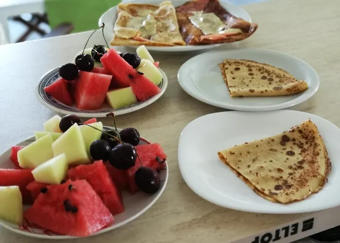 Ilios And Irene Apartahotel