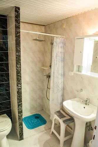 Apartahotel Ilios And Irene 3*