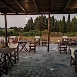伊利奥斯和艾琳公寓式酒店 公寓式酒店 3*