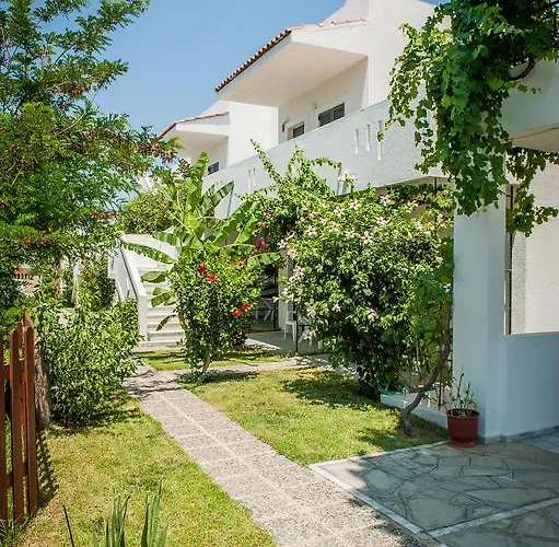 Ξενοδοχείο με διαμερίσματα ήλιος και ειρήνη 3*